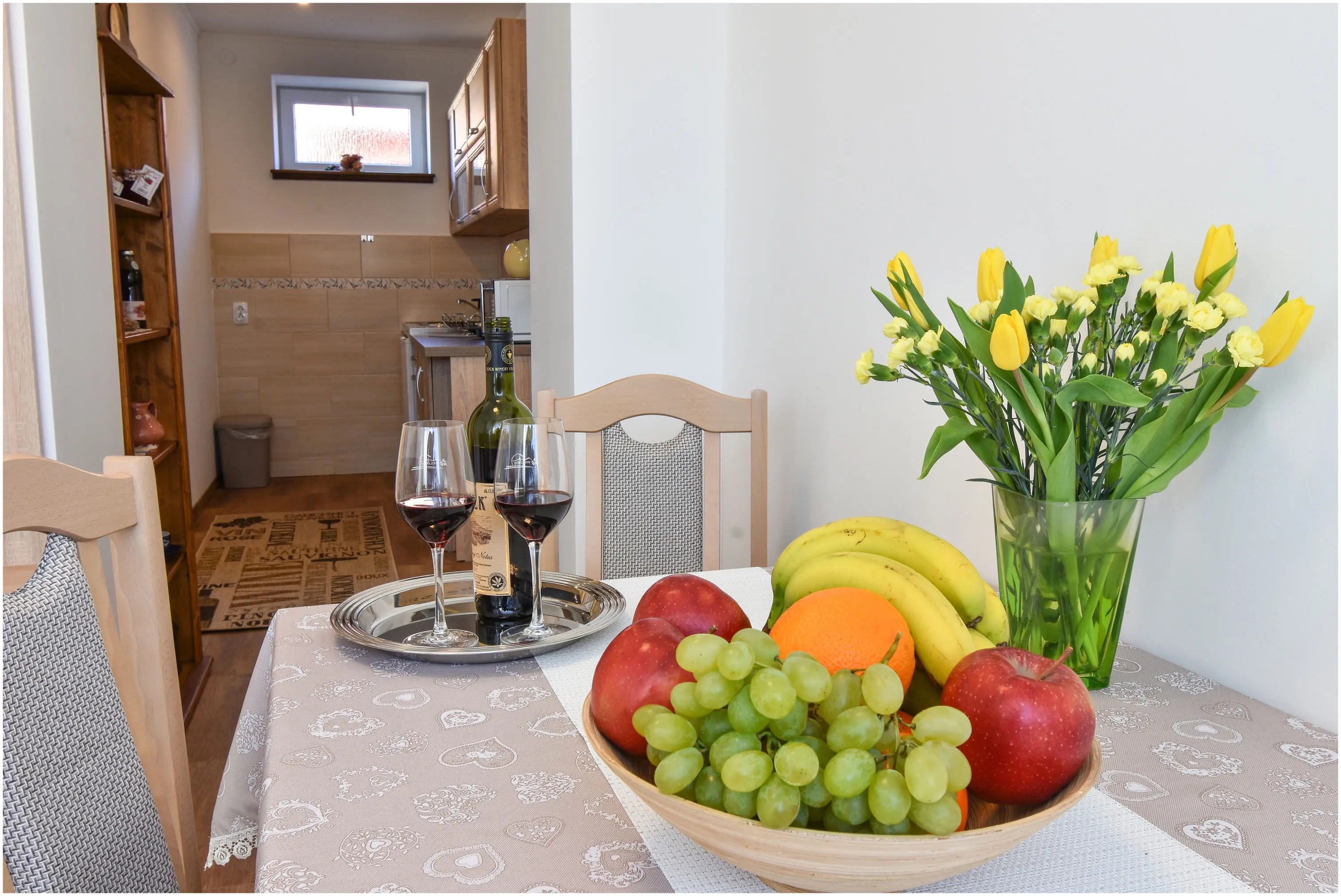 1. apartman étkező asztal