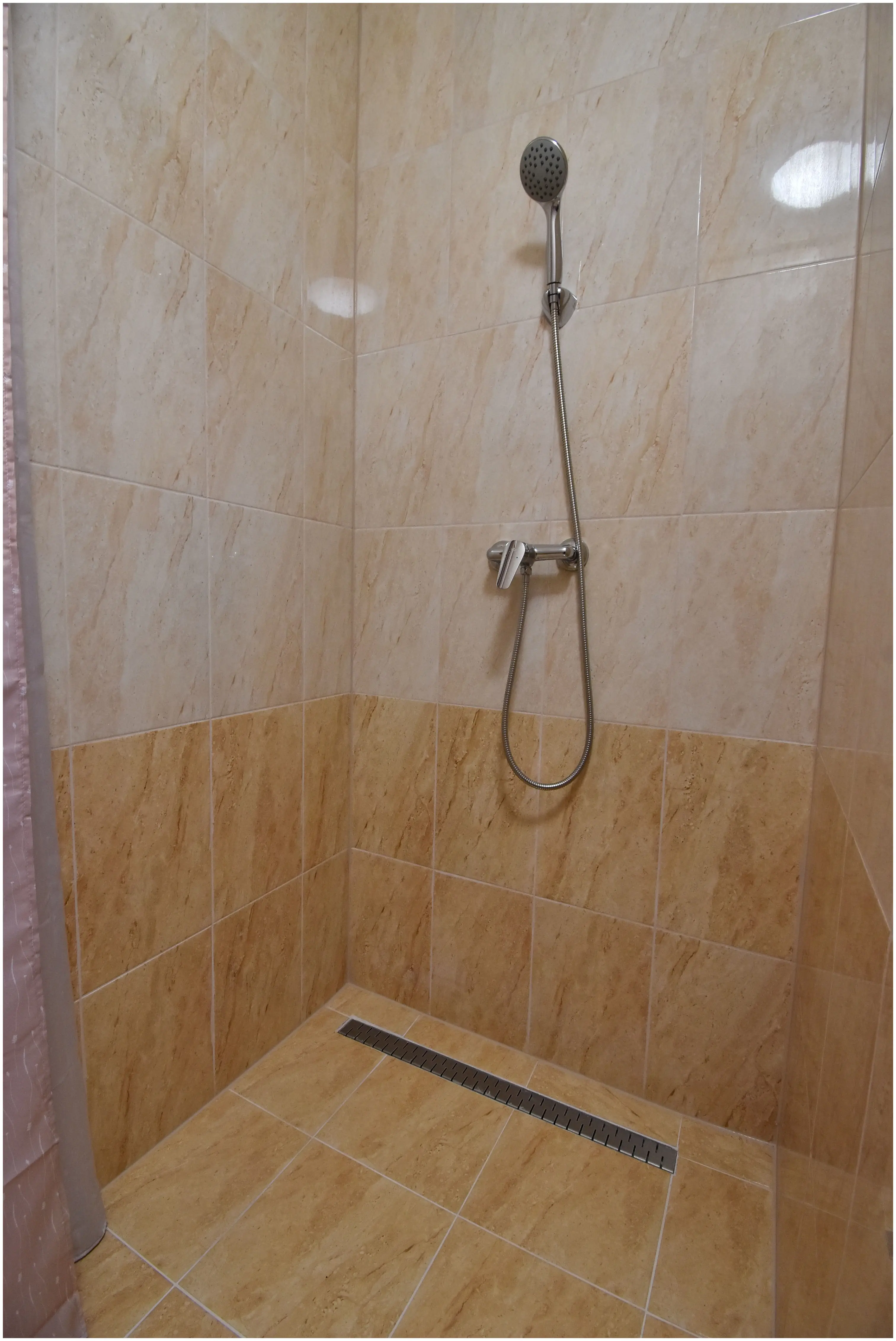 1. apartman fürdőszoba