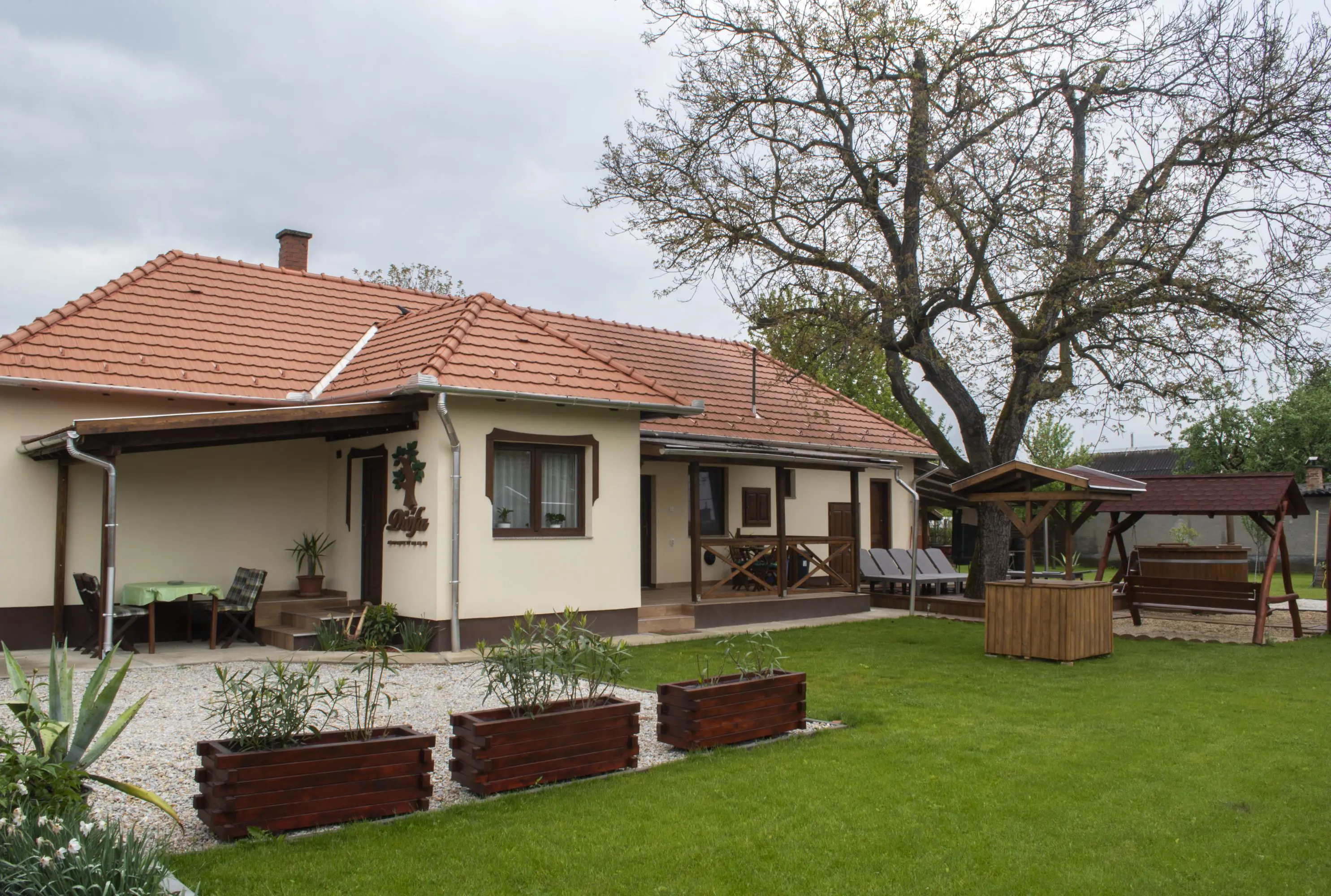 Diófa apartmanház kívülről