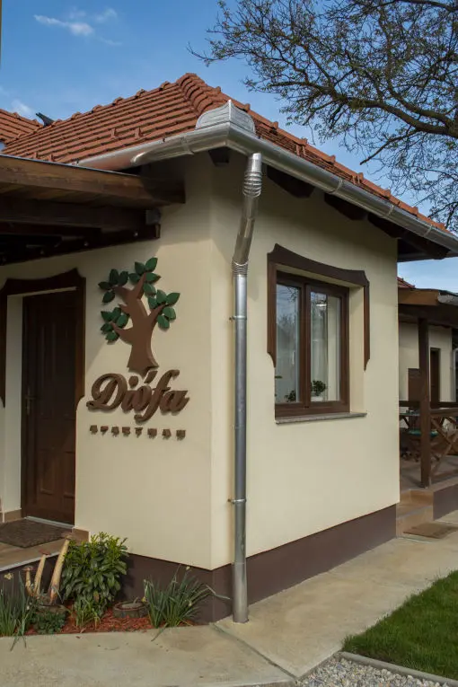 Diófa apartman kívülről